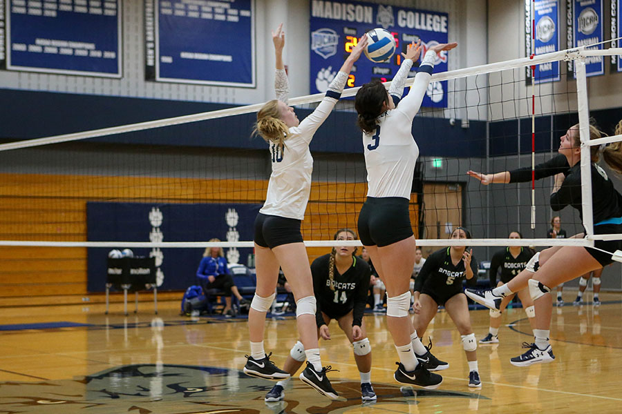 Volleyball bounced by conference rival - The Clarion